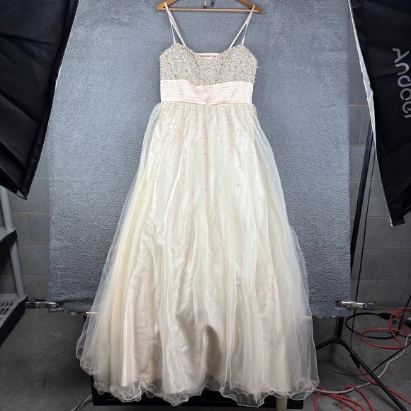 Dave & Johnny Dresses & Skirts - Dave & Johnny Champagne Sequin Beaded Tulle Prom Gown Dress 19/20 Plus Size
